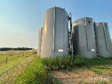 400 BBL Unlined storage tanks - Photo 2