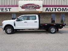 2024 Ford F-350 4WD Crew Cab Flat Deck - Photo 3