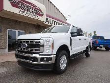 2024 Ford F-350 V8 4X4, BACKUP CAMERA, REMOTE START, PREMIUM PKG - Photo 4