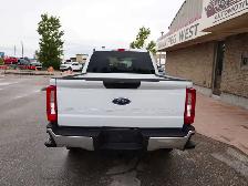 2024 Ford F-350 V8 4X4, BACKUP CAMERA, REMOTE START, PREMIUM PKG - Photo 12