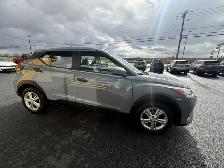 2021 Nissan Kicks S  APPLE CARPLAY - Photo 4