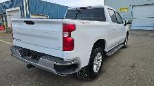 2023 Chevrolet Silverado 1500 LT Crew Cab 4x4, 5.3L, Super Clean - Photo 4
