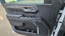 2023 Chevrolet Silverado 1500 LT Crew Cab 4x4, 5.3L, Super Clean - Photo 11