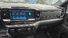 2023 Chevrolet Silverado 1500 LT Crew Cab 4x4, 5.3L, Super Clean - Photo 17