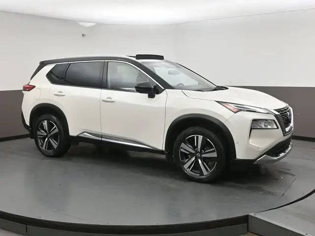 2022 Nissan Rogue Platinum Leather I Panoramic Sunroof I Heated