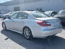 2012 Hyundai Genesis - Photo 4