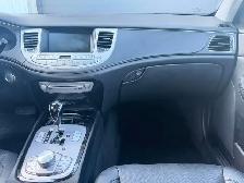2012 Hyundai Genesis - Photo 10