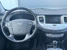 2012 Hyundai Genesis - Photo 14