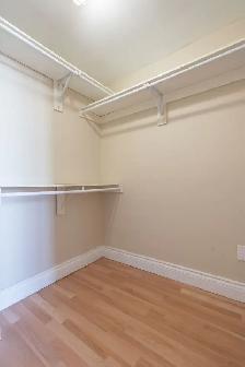 One bedroom, Queen and Niagara - ID 3119 - Photo 6