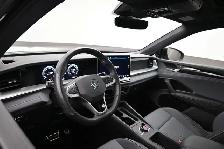2026 Volkswagen Tiguan COMFORTLINE R-LINE 4MOTION HEATED SEATS, - Photo 5