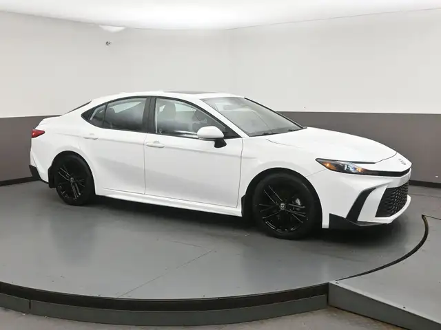 2025 Toyota Camry Hybrid SE HEATED SEATS, HEATED STEERING WHEEL,