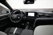 2025 Toyota Camry Hybrid SE HEATED SEATS, HEATED STEERING WHEEL, - Photo 25
