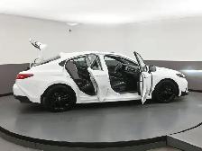 2025 Toyota Camry Hybrid SE HEATED SEATS, HEATED STEERING WHEEL, - Photo 54