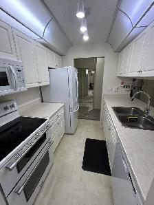243-200 Richard St - Photo 4