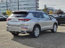 2024 Mitsubishi Outlander SE - Photo 7