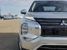 2024 Mitsubishi Outlander SE - Photo 11
