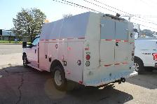 2016 Ford F-350 XLT Service body truck DRW 6.2L Gas - Photo 2