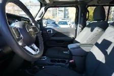 2023 Jeep Wrangler Sahara | Leather | Hard-top | Carplay - Photo 11