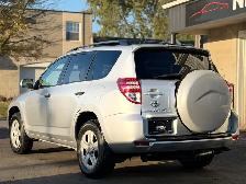 2009 Toyota RAV4 - Photo 3