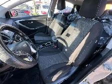 2013 Hyundai Elantra GT GLS, HATCH, AUTO, GREAT ON FUEL, CERTIFI - Photo 10