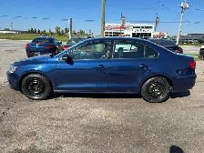 2014 Volkswagen Jetta TRENDLINE , SEDAN, 4 CYLINDER, GREAT ON FU - Photo 2