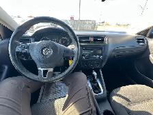 2014 Volkswagen Jetta TRENDLINE , SEDAN, 4 CYLINDER, GREAT ON FU - Photo 11