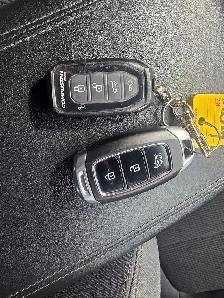 2020 Hyundai Santa Fe 2.4L Preferred AWD- NO ACCIDENTS - BLIND S - Photo 19