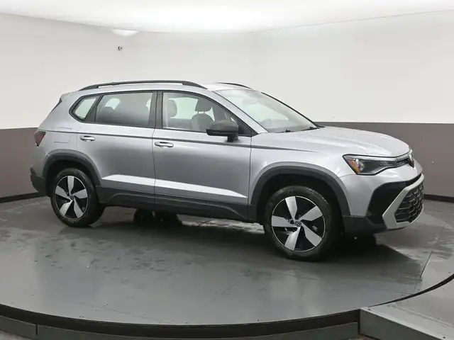 2025 Volkswagen Taos Trendline 4MOTION Clean CARFAX | AWD | Heat