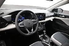 2025 Volkswagen Taos Trendline 4MOTION Clean CARFAX | AWD | Heat - Photo 5