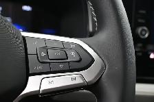 2025 Volkswagen Taos Trendline 4MOTION Clean CARFAX | AWD | Heat - Photo 13
