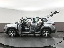 2025 Volkswagen Taos Trendline 4MOTION Clean CARFAX | AWD | Heat - Photo 60