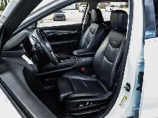 2017 Cadillac XT5 Luxury AWD 3.6L | Forward Collision Alert - Photo 14