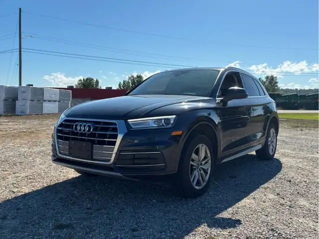 2020 AUDI Q5  AWD  NO ACCIDENTS  NEW WINTER TIRES KOMFORT
