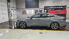 2022 Hyundai Sonata - Photo 2