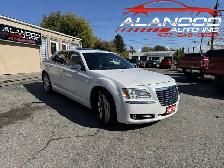 2012 Chrysler 300 Limited 4dr Rear-wheel Drive (CERTIFIED) - Photo 3