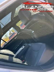 2012 Chrysler 300 Limited 4dr Rear-wheel Drive (CERTIFIED) - Photo 11