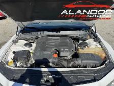 2012 Chrysler 300 Limited 4dr Rear-wheel Drive (CERTIFIED) - Photo 17