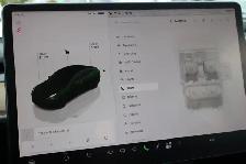 2022 Tesla Model 3 - Photo 18