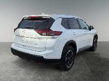 2025 Nissan Rogue SV Moonroof - Photo 7