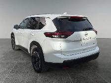 2025 Nissan Rogue SV Moonroof - Photo 9