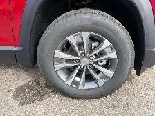 2027 Chevrolet Equinox LT - Photo 13