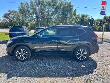 2019 Nissan Rogue SV CERTIFIED - Photo 2