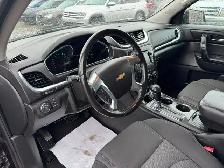 2015 Chevrolet Traverse LT AWD 7 PASSENGER SUV - Photo 17