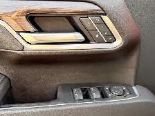 2025 Chevrolet Silverado 1500 Crew Cab Short Box 4-Wheel Drive L - Photo 9