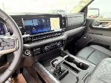 2025 Chevrolet Silverado 1500 Crew Cab Short Box 4-Wheel Drive L - Photo 18