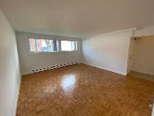 Bright 2 Bedroom Apartment in St. Catharines - Photo 3