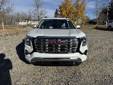 2027 GMC TERRAIN AWD Denali - Photo 3