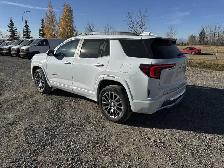 2027 GMC TERRAIN AWD Denali - Photo 8