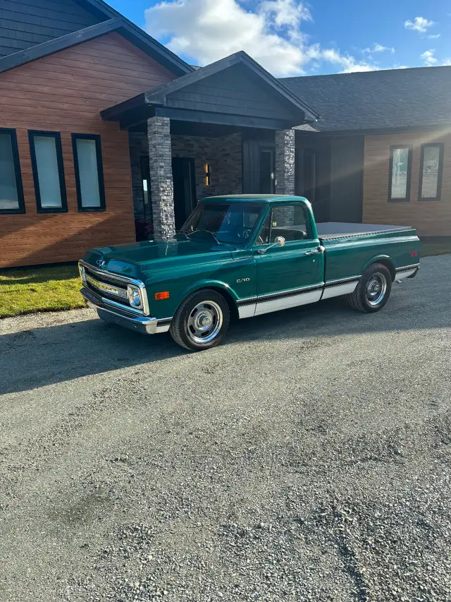 Beautiful 69 Chevrolet C-10 Short box