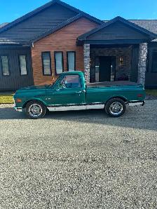 Beautiful 69 Chevrolet C-10 Short box - Photo 2